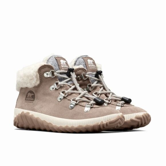 Sorel Kids Out and About Conquest Boots Size 1 Grayish Tan Suede - Picture 1 of 12